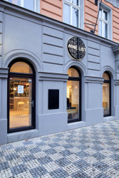 Interiér vinárny WineList od studia Collarch