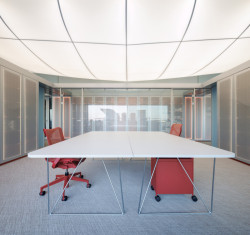 Pohled do kanceláří (Kanceláře Deveron v Blueriot; CISARSTUDIO)