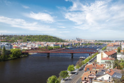 Nadační fond pro záchranu Vyšehradského mostu přinesl návrh na rekonstrukci.