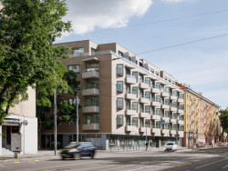 110 bytů a obchody v přízemí nabízí bytový dům Nová Vajnorská od ateliéru Compass Architekti. Nachází se na rušné ulici Vajnorská, mezi domy z 20. a 30. let. Porota ocenila, že zvyšuje „hodnotu tamního urbánního prostředí.“ Získali za to cenu v kategorii Bytové domy.