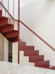 Architekt Marián Gombarček navrhl rekonstrukci rodinného domu v Bratislavě