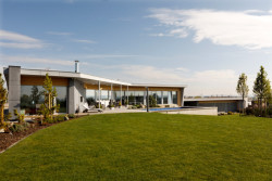 Rodinný dům v Českých Budějovicích, Ateliér Vostracký