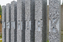 náhrobek rodiny Neumark, studio NEW WORK