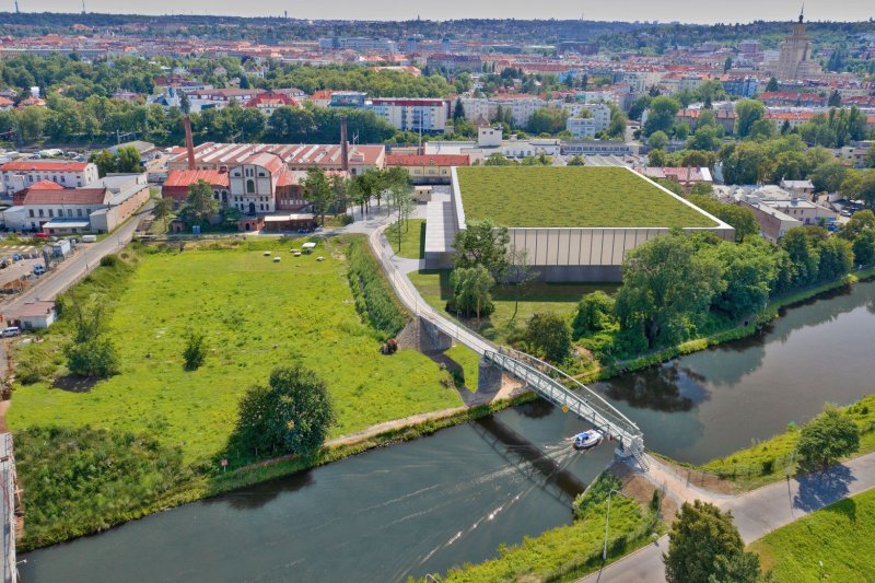 Součástí studie je využití tepla a chladu z Energocentra plánovaného u Ústřední čistírny odpadních vod v Bubenči, které bude vyrábět teplo s využitím odpadních vod za pomoci vysokokapacitních čerpadel.