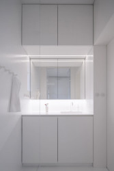 Koupelna (Rekonstrukce funkcionalistického bytu v Praze, architekt Martin Čeněk)