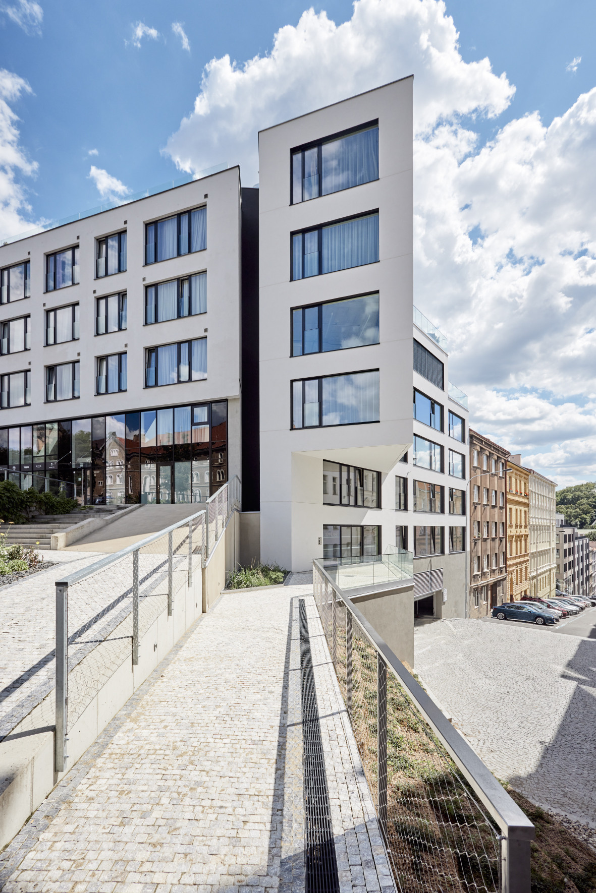 Holečkova House a její napojení na Rezidence Sacre Coeur II