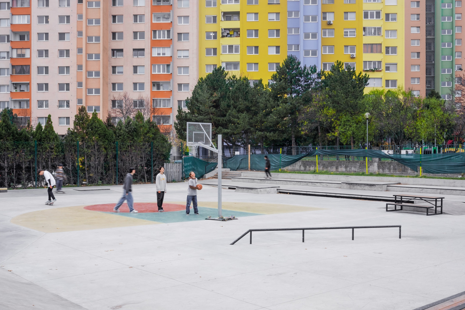 Zrenovované hřiště v Bratislavě od U/U Studia