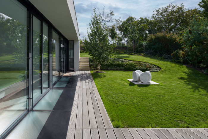 Rodinný dům pro milovníka umění (RD Ruzyně; Stempel & Tesař architekti)