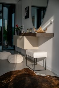 Rodinná firma VESPER HOMES realizovala  rodinný dům u Liberce, který se halí do modřínového dřeva.
