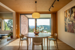 Jídelna s výhledem (Dům v Olešku, AbtSmolen)