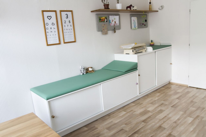 Studio Schwestern, Dětská ordinace v Revoluční – foto