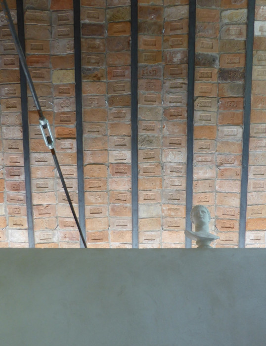 Přístavba domu v areálu bývalé cihleny v Čachticích, Architekti A B.K.P.Š.