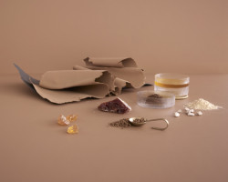 Linoleum Forbo Flooring Systems se vyrábí z lněného oleje, dřevité moučky, borovicové pryskyřice a vápence.