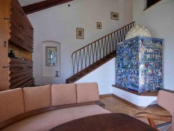 Výstava ve Winternitzově vile představuje soubor chat architektů Františka Cubra a Zdeňka Pokorného na přehradě Seč