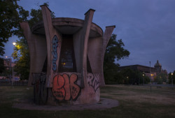 Výdech metra u Hlavního nádraží v Praze, Josef Danda