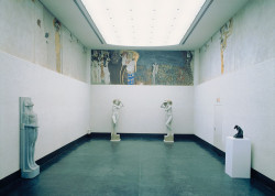 Beethovenův vlys od Gustava Klimta v Pavilonu Secese