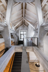 PŘESTAVBA PROSTORU UHELNY VŠCHT, ov-architekti. Foto: Václav Novák