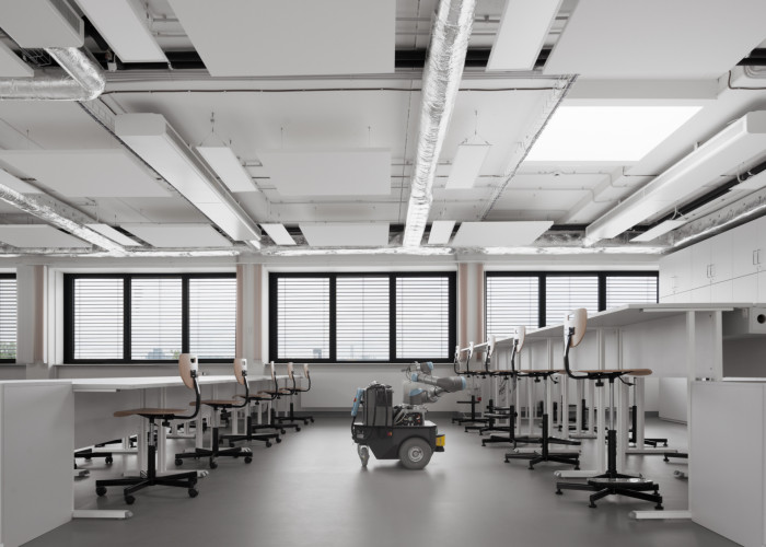 Pavilon IMPAKT MFF UK, majo architekti / Jan Jaroš, Štěpán Jablonský