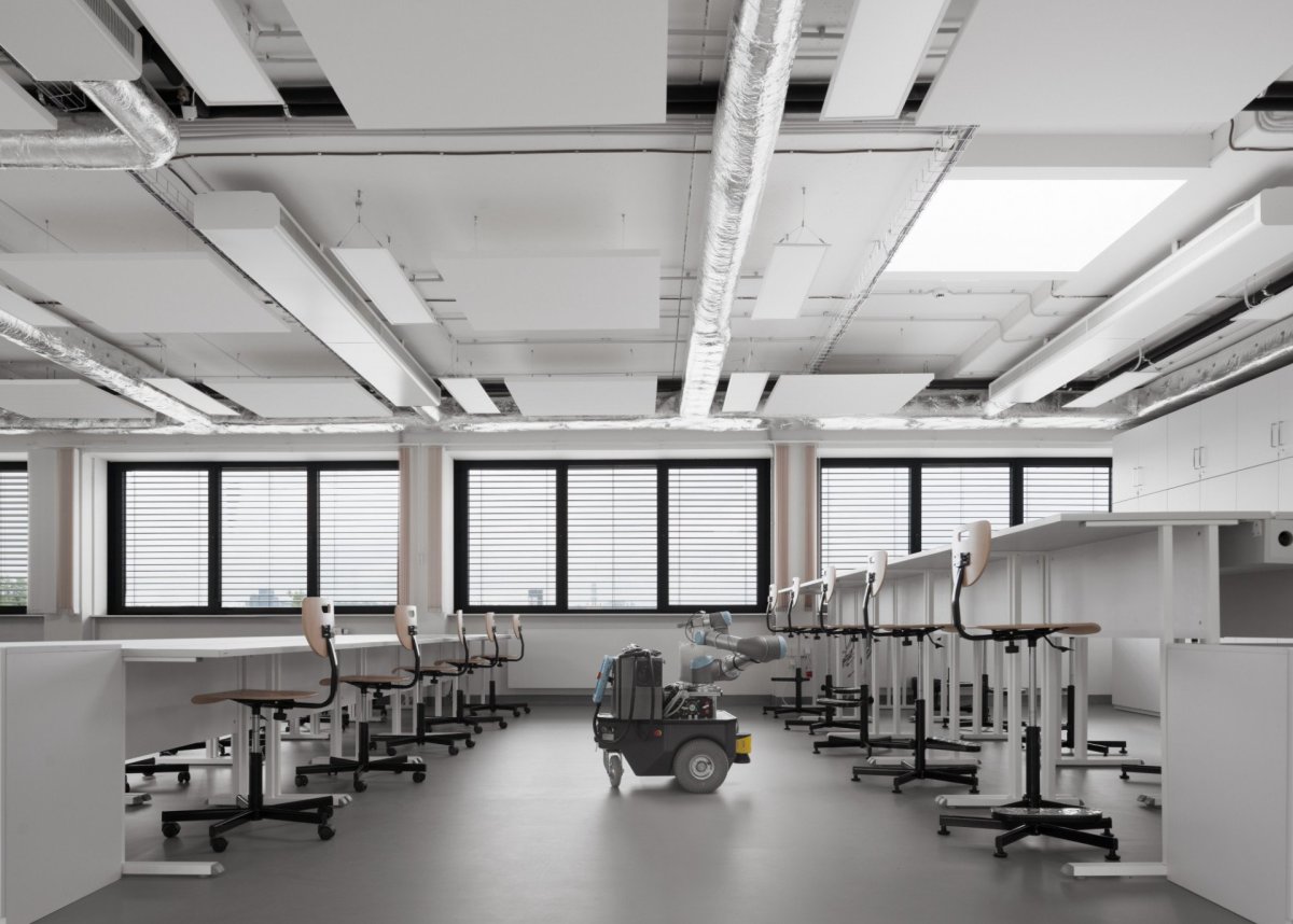 Pavilon IMPAKT MFF UK, majo architekti / Jan Jaroš, Štěpán Jablonský