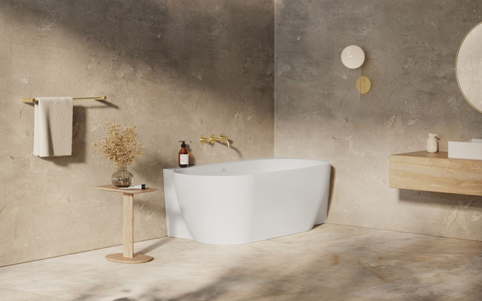 Pro přistavení ke zdi je přizpůsobena vana Freedom W TEC, která má širší lem vhodný pro odložení koupelové kosmetiky.