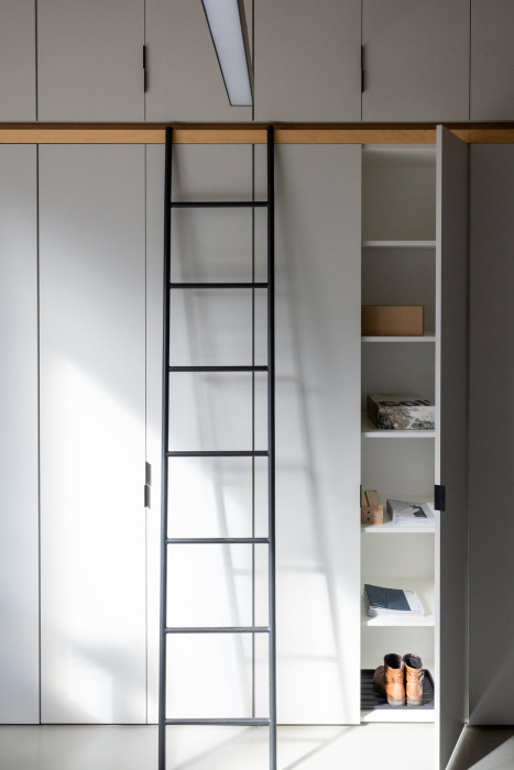 Skříň SETUP se žebříkem od PROFIL NÁBYTEK