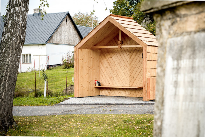 Autobusová zastávka Kukačka - DPA