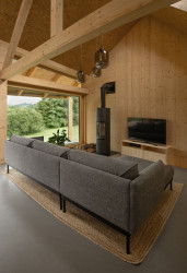 Obývací pokoj (Víkendový dům v Českém ráji, NEW HOW Architekti)