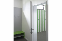 Sportovní areál v Praze-Lysolajích od studia knesl kynčl architekti