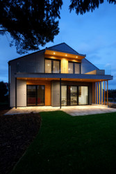 Nízkoenergetický dům po rekonstrukci od ateliéru Vostracký poblíž Českých Budějovic