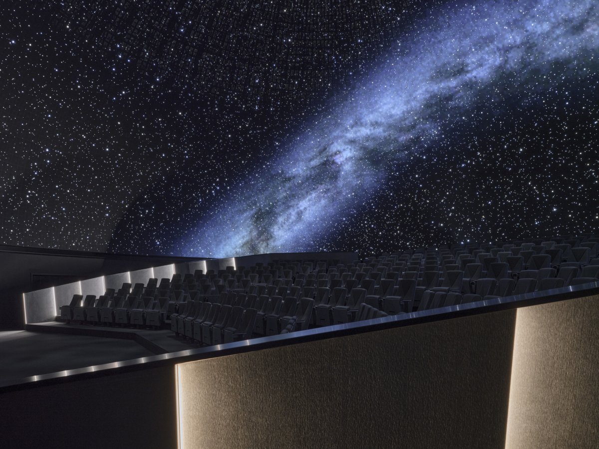 Kapacita sálu je 277 diváků. (Planetárium Planetum, collcoll)