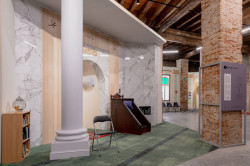 Pod pokličku stovek mešit ve Spojeném království. Foto: Andrea Avezzù