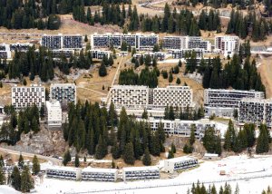 Brutalistní lyžařský rezort Flaine ve Francii, Marcel Breuer