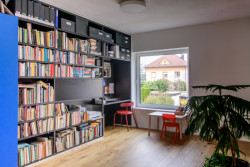 Rodinný dům s knihovnou v Českých Budějovicích od studia +arch