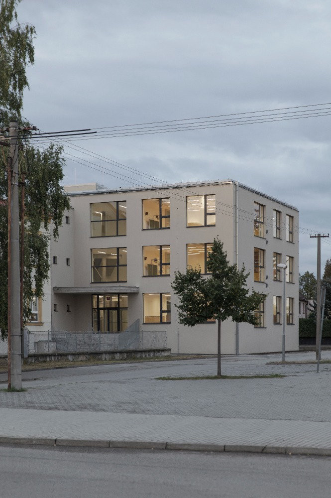 ZŠ Nezamyslice (Malý Chmel)