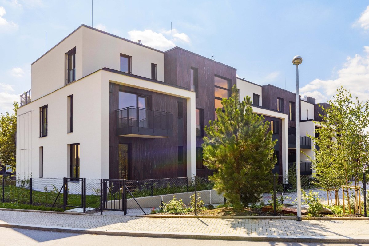 V pražských Řepích vyrostla Rezidence U Boroviček, která nabízí bydlení blízko města i zeleně