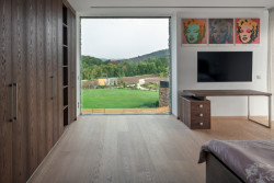 Vila s krytým bazénem od Petra Dobrovolného