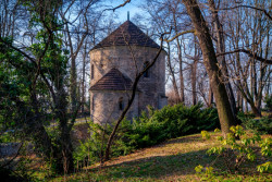 Rotunda sv. Mikuláše a sv. Václava, 11. století