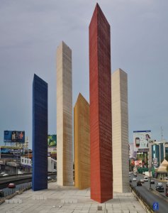 Luis Barragán, sousoší Torres de Satélite, foto