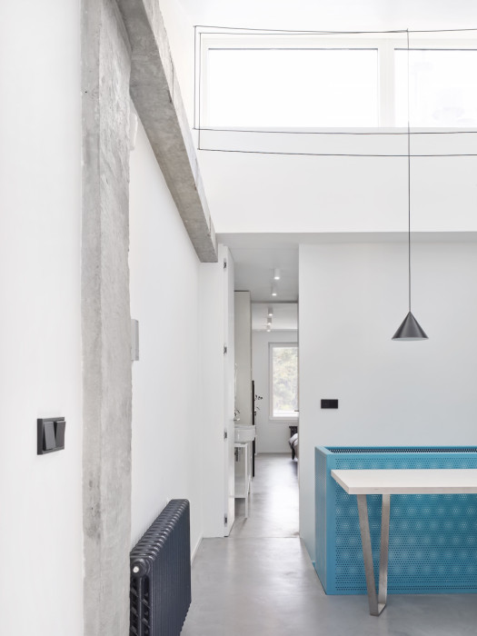 Interiér mezonetového bytu v Praze-Podolí, SMLXL