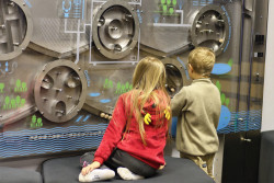 Kuličkodráha Koloběh vody od designéra Matyáše Baráka