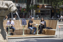 Platform před Starou tržnicí v Bratislavě
