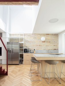 Architekt Marián Gombarček navrhl rekonstrukci rodinného domu v Bratislavě
