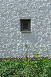 Dům na venkov, Michal Šiška: Projekt venkovského domu je určen stavebníkům, kteří chtějí bydlet v domě tradičních forem, materiálů a principů, nevyužijí individuální služby architekta