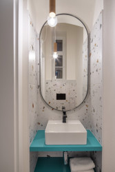 Garsonka "U Výstaviště" v Praze-Holešovicích, DesignPro: Nábytek na míru je opět v modré barvě