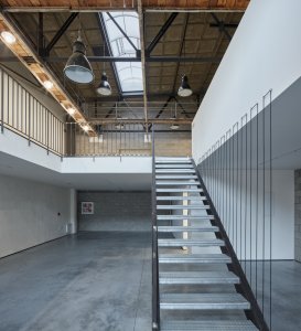 Konverze průmyslového objektu na kreativní prostor Barevna