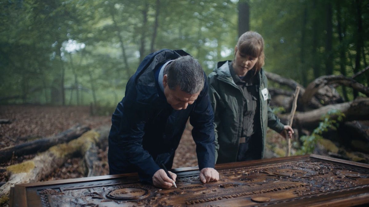 Velux se zavazuje vymazat svoji historickou uhlíkovou stopu - podpis dohody.