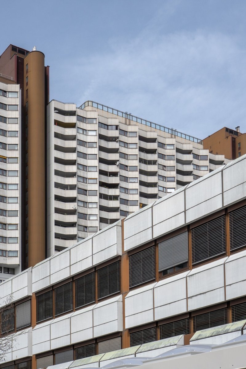 Wohnpark Alterlaa, Harry Glück