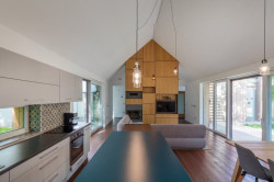 Víkendový dům v Algyő, ANDRÁS VARSÁNYI, PÉTER POZSÁR, NORBERT VAS