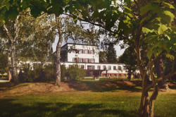 Areál na kopečku, Jihava.