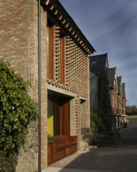 House 01, 02, TTT Thirtythreetrees; FOTO